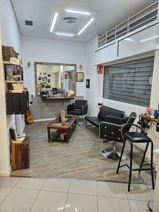 Oportunidad: traspaso peluquería moderna 