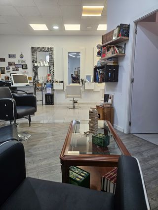 Oportunidad: traspaso peluquería moderna 