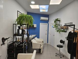 Oportunidad: traspaso peluquería moderna 
