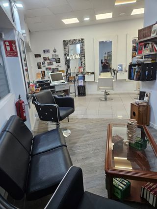 Oportunidad: traspaso peluquería moderna 