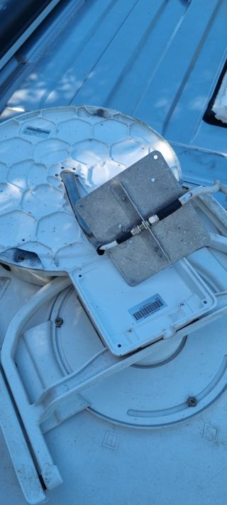 Antena TV Satelital Oyster Caro+ para autocaravana