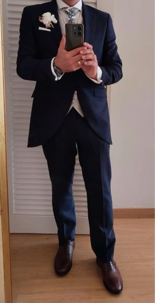 Traje novio azul marino