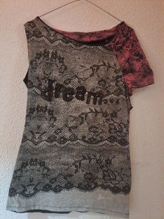 Camiseta Desigual asimétrica