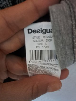 Camiseta Desigual asimétrica
