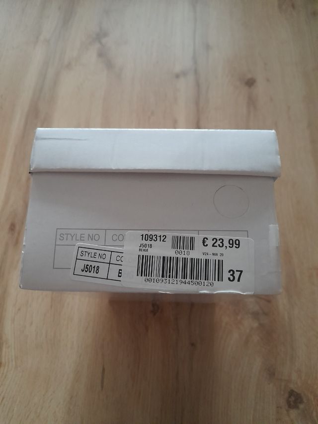 Alpargatas beige planas SIN ESTRENAR