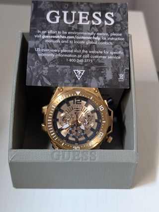 Reloj Guess dorado 