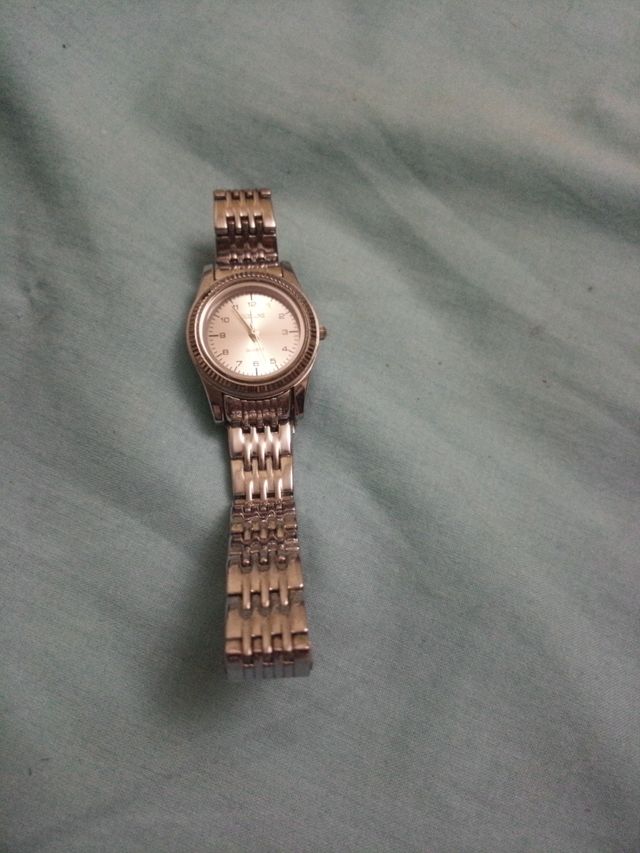 Reloj de pulsera antiguo