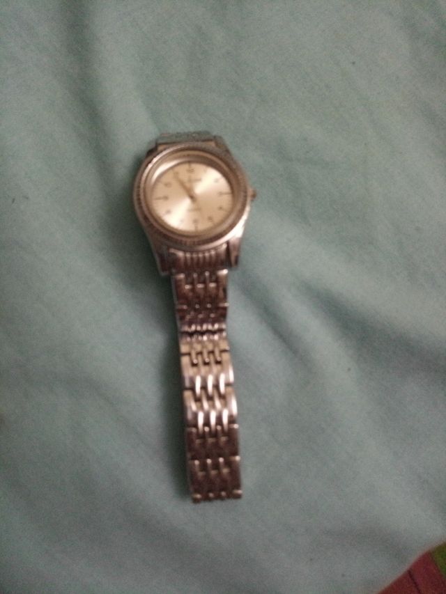 Reloj de pulsera antiguo
