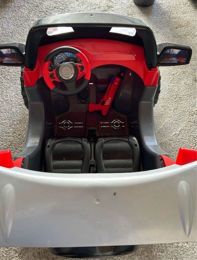 Coche eléctrico infantil Feber Challenger