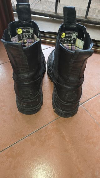 Scarponi neri - Stivali