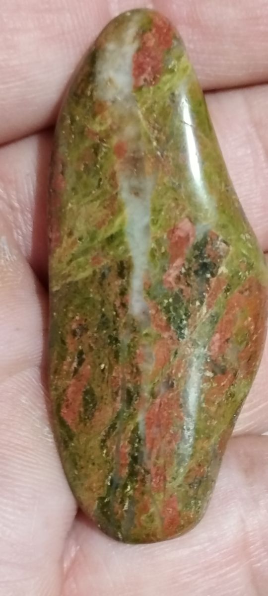 Jaspe Unakita pulida.