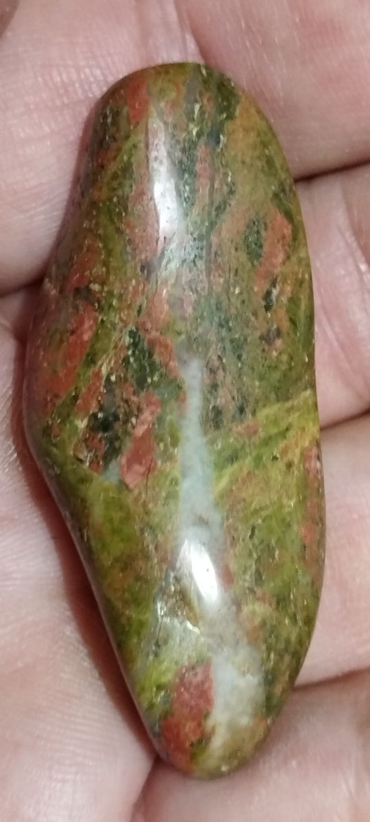 Jaspe Unakita pulida.
