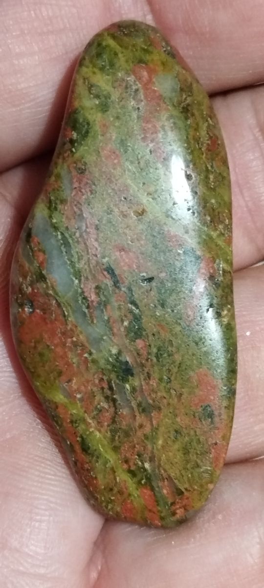 Jaspe Unakita pulida.
