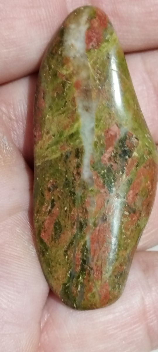 Jaspe Unakita pulida.