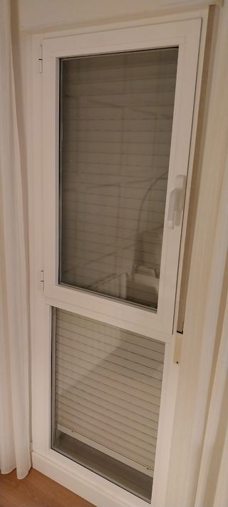 Ventana aluminio persiana - Blanca