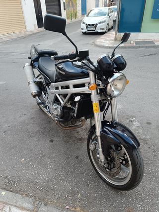 Hyosung GT650 comet r