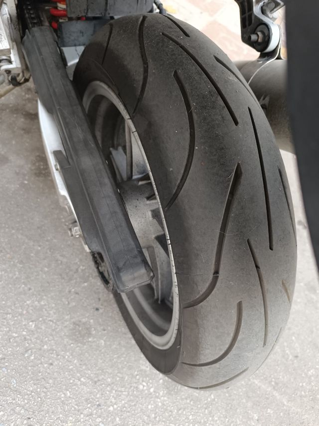 Hyosung GT650 comet r