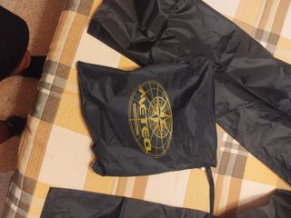 Pantalones Impermeables Negros