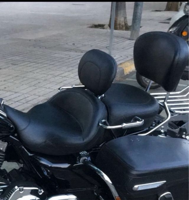 Asiento Mustang para Harley Davidson