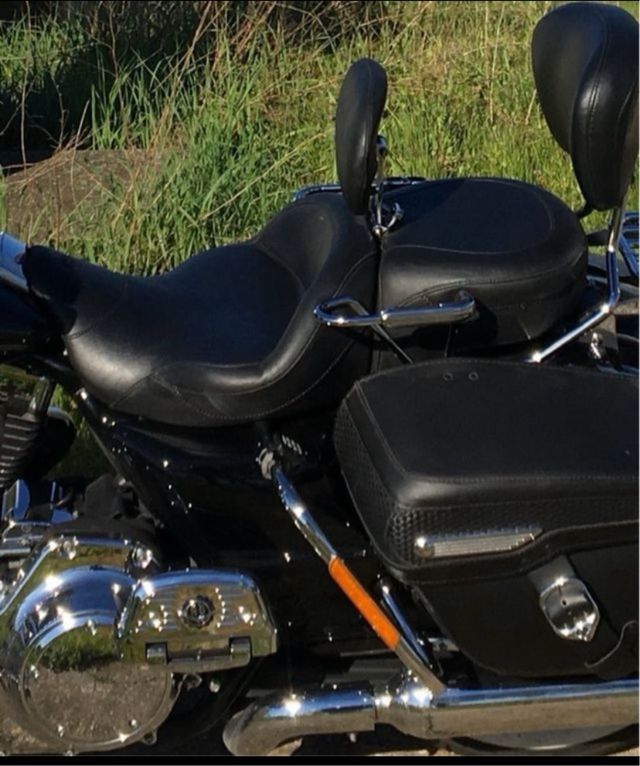 Asiento Mustang para Harley Davidson