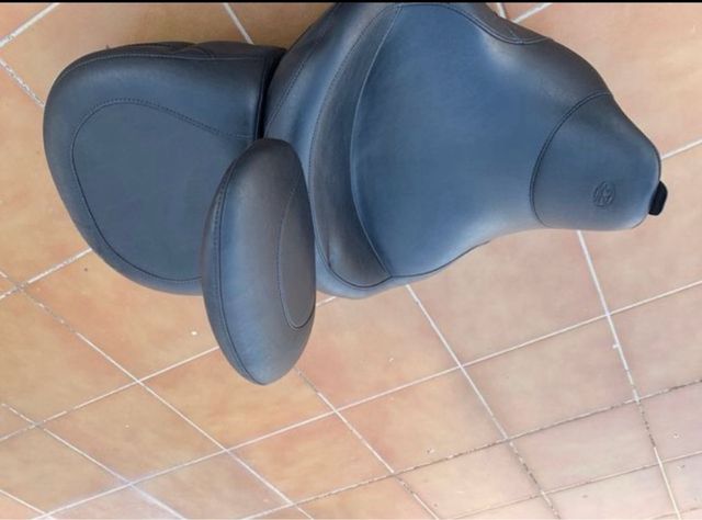 Asiento Mustang para Harley Davidson