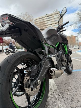 Kawasaki Z650 - 2023 Practicamente nueva