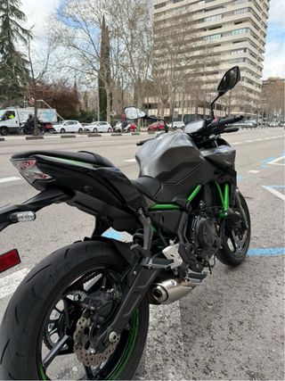 Kawasaki Z650 - 2023 Practicamente nueva