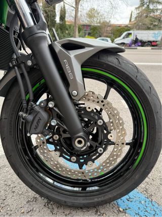 Kawasaki Z650 - 2023 Practicamente nueva