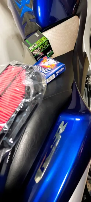 Suzuki GSR600 k7