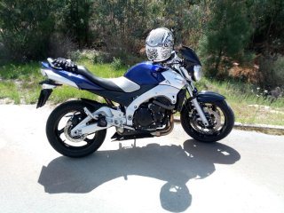 Suzuki GSR600 k7