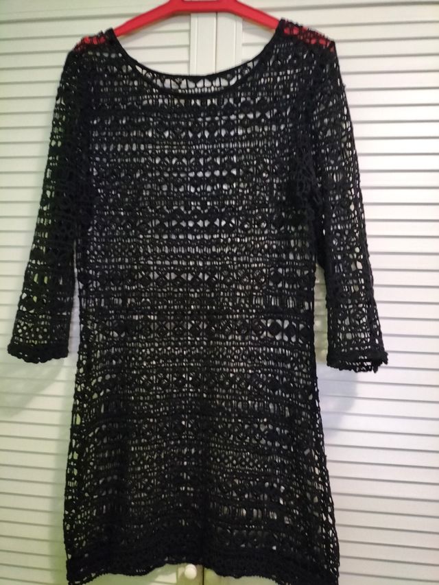 Abito nero all'uncinetto