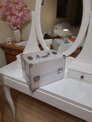 Maletín maquillaje plateado