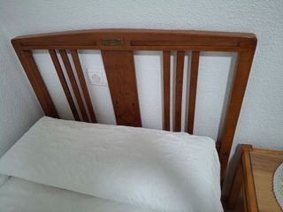 Cabecero madera antiguo