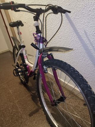 Bicicleta niña 25" blanca con rosa