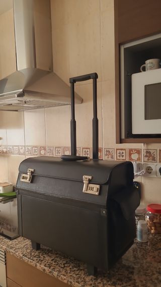 Maleta peluquería vintage negra