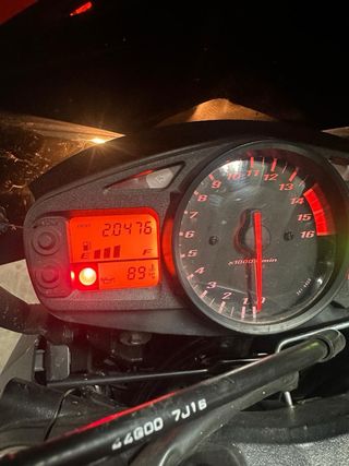 Suzuki GSR600