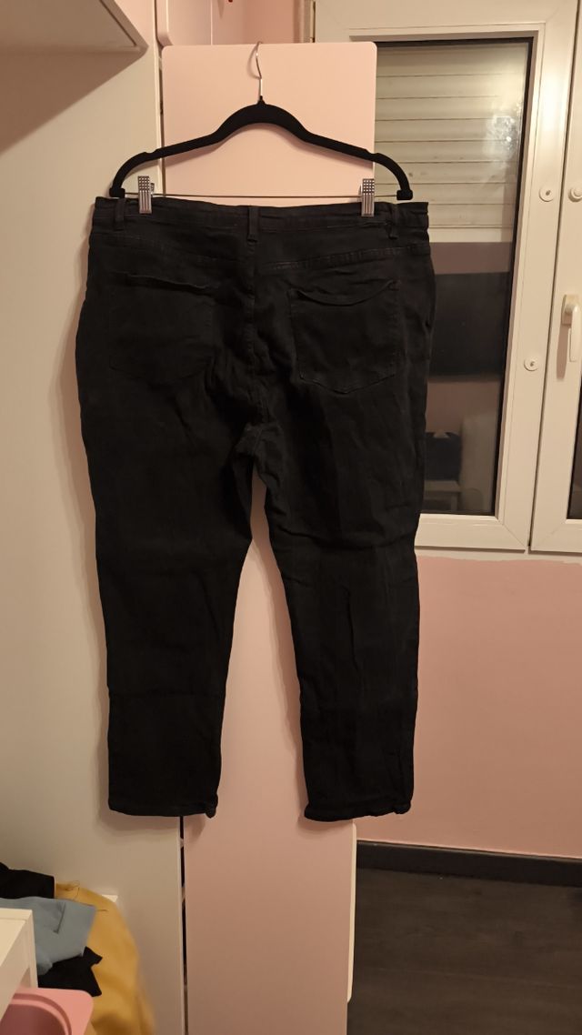 Pantalones vaqueros negros elásticos