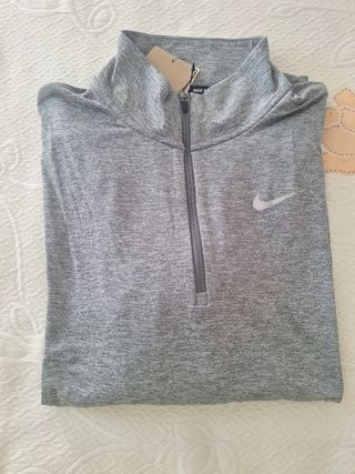 Camiseta Nike Dri-FIT gris talla M