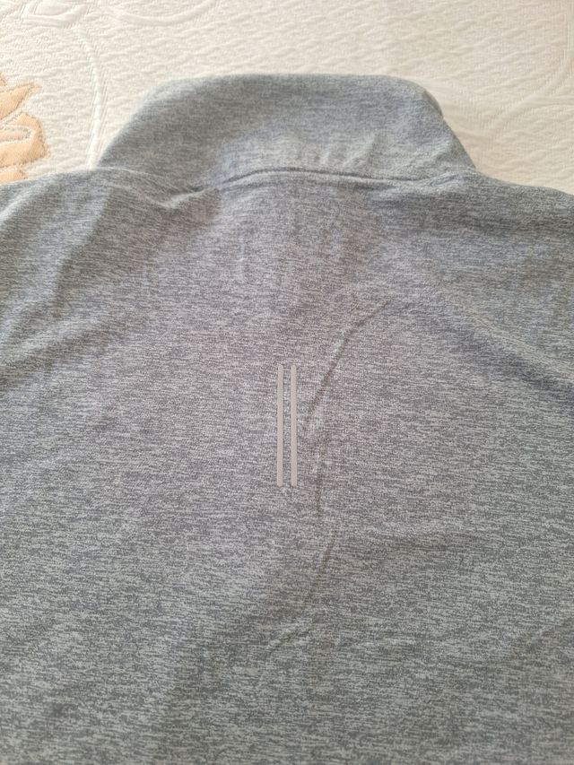 Camiseta Nike Dri-FIT gris talla M