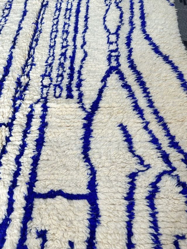 Alfombra Bereber Azilal azul y blanca