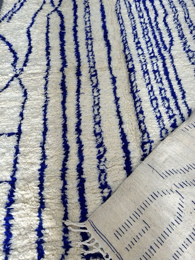 Alfombra Bereber Azilal azul y blanca