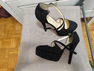 Scarpe Julia nere in velluto - tacco alto