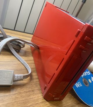 Wii Rossa - Console Nintendo + Wii Sports