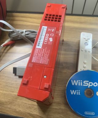 Wii Rossa - Console Nintendo + Wii Sports