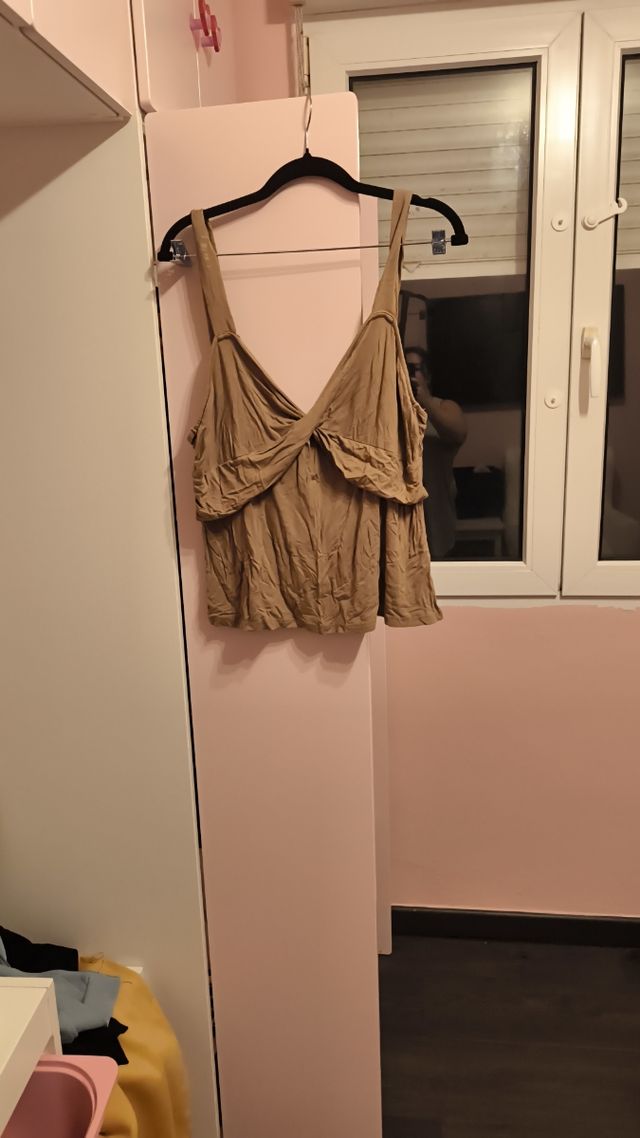 Camiseta marrón tirantes