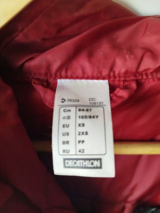 Cazadora Quechua negra y roja XS