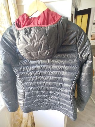 Cazadora Quechua negra y roja XS