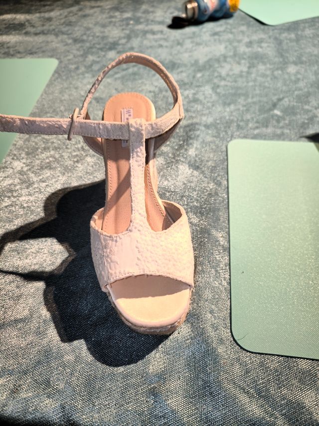 Sandalias blancas mujer