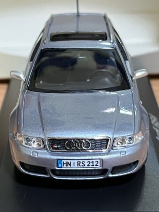 Audi RS4 Avant 1:43 Minichamps RARA