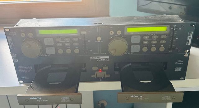 Akiyama CDJ-MP3: Reproductor CD doble